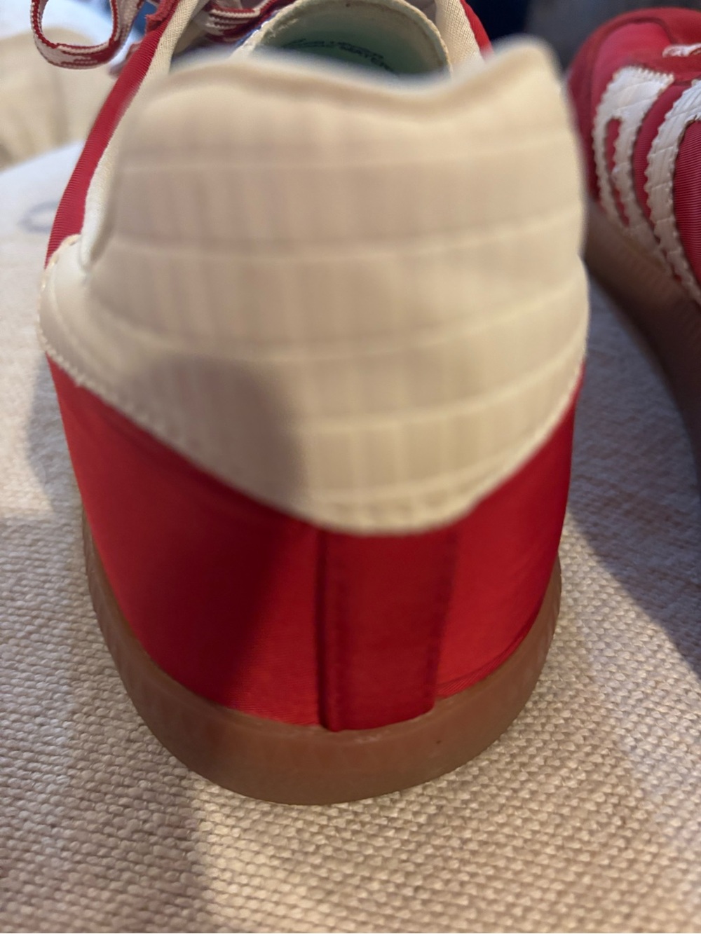 Back 70 GHOST Red & White Low-Top Sneakers Size 39 Like new! Worn once - Picture 5 of 7